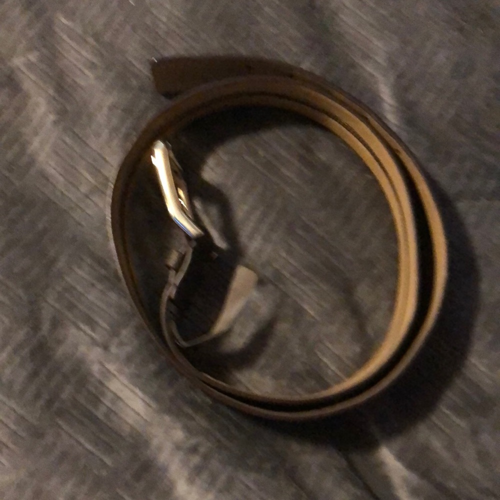 Belt with zipper